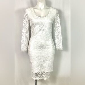 NWT-WOOSEA-stretch, white floral  lace dress-size M